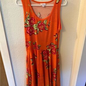 Size M LuLaRoe Nicki dress